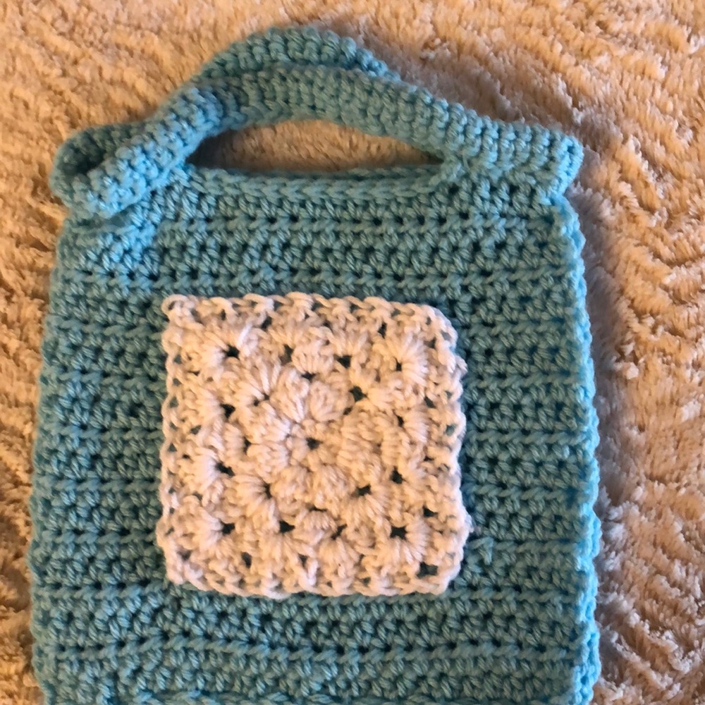 Handmade crochet small purse. New.